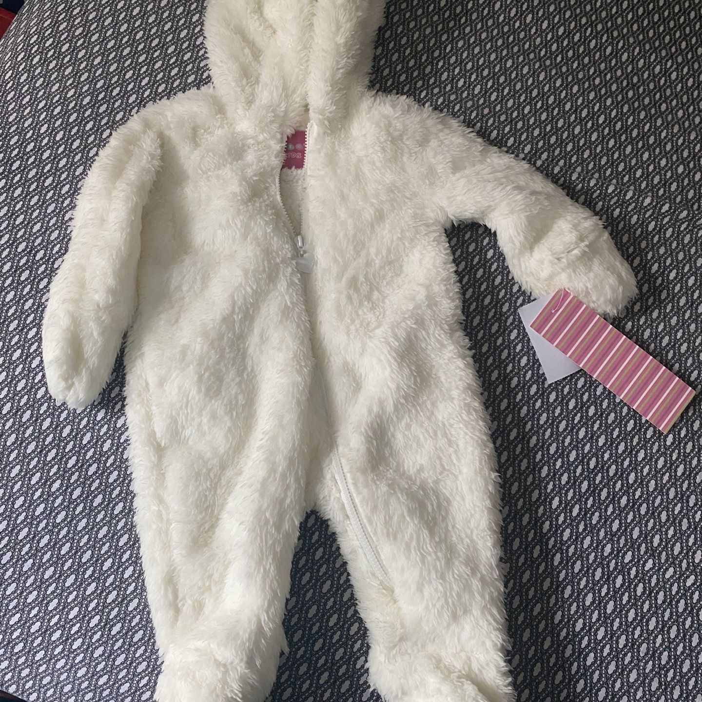 Baby Girl Winter Suit... Brand New 3 To 6 Months.