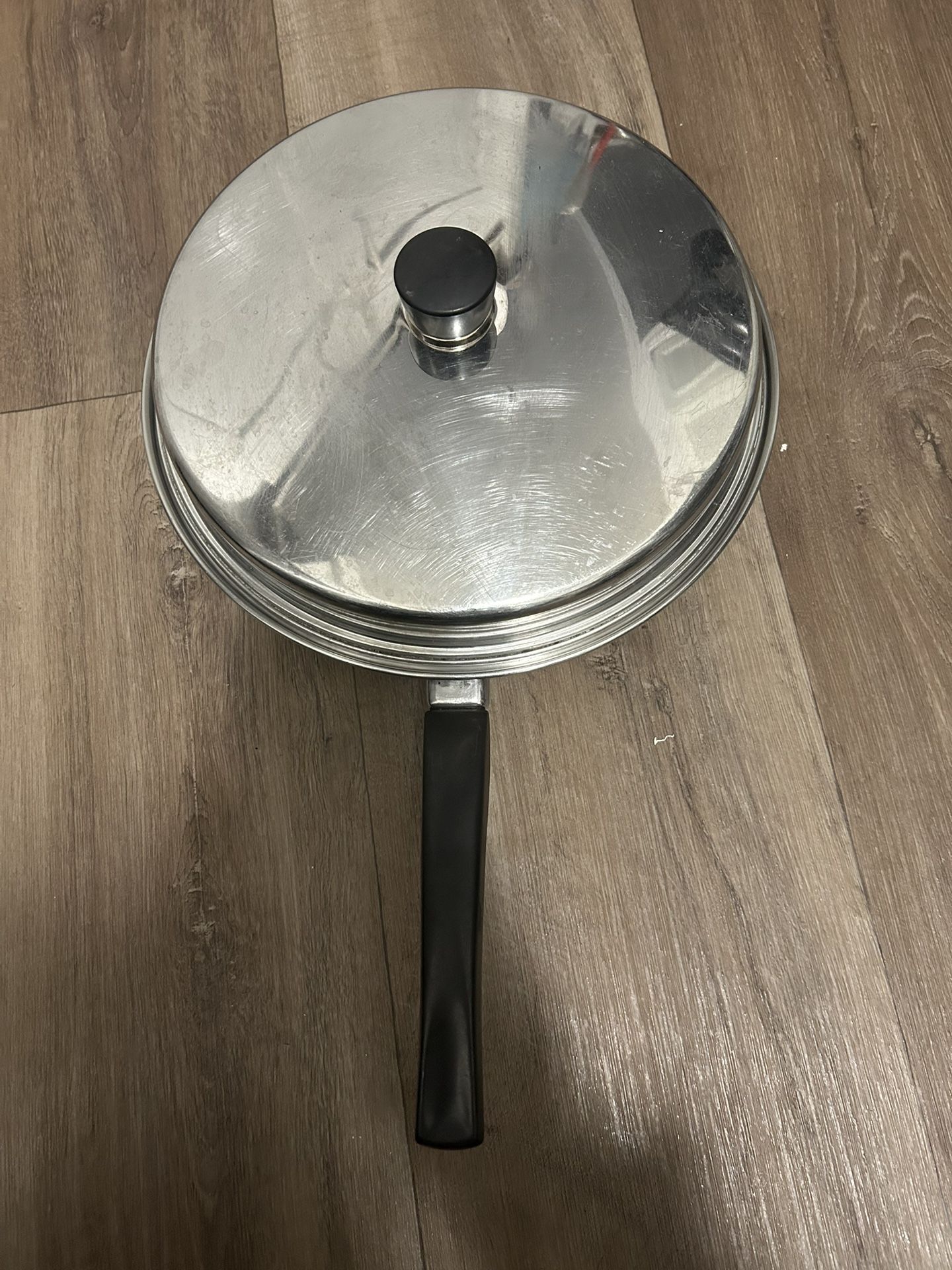 Cookware With Lid