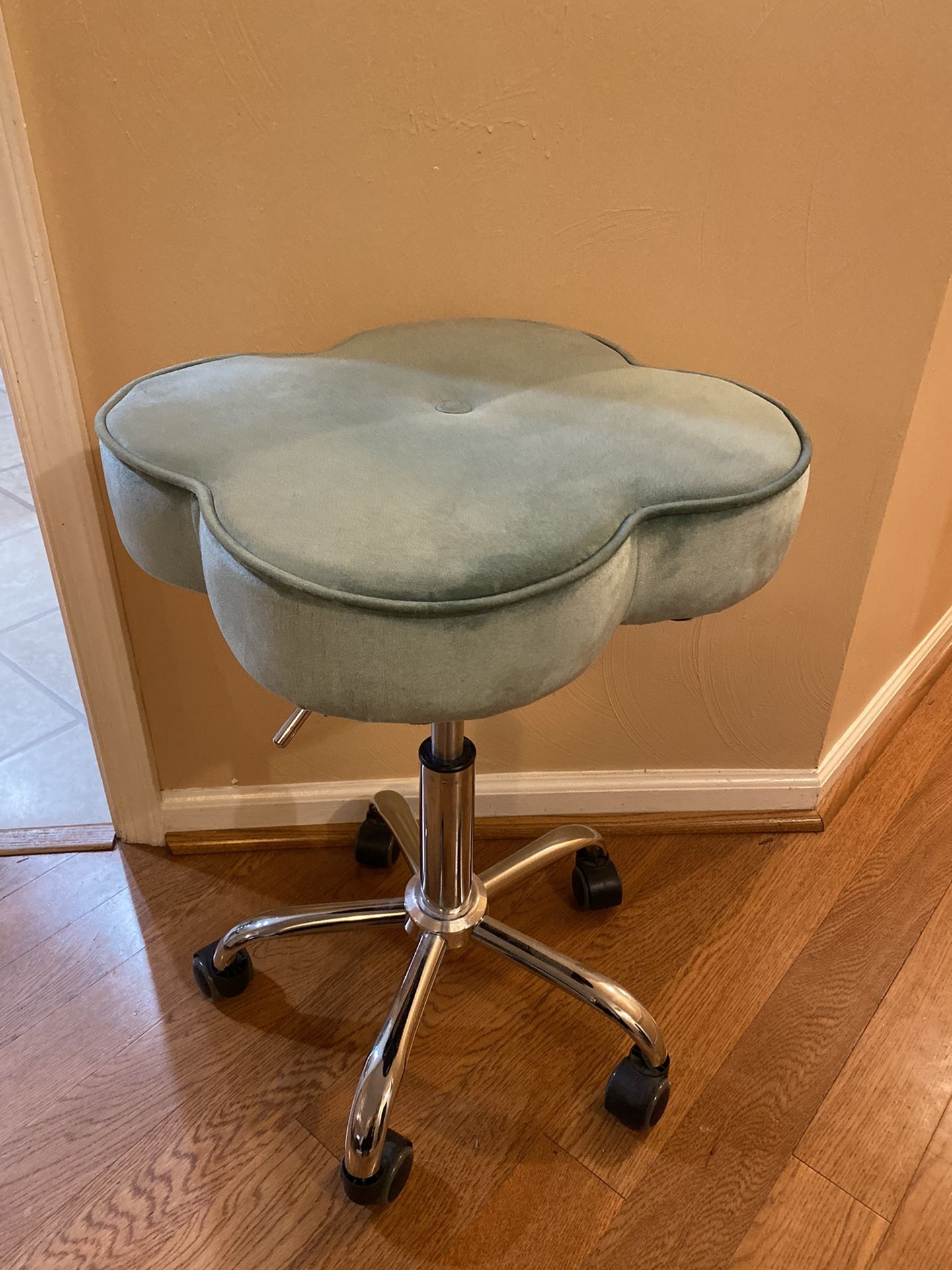 Vanity stool