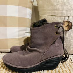 Women’s Fly London Yama Wedge Boots Gray Suede Slouchy Lagenlook Size 38 US 8