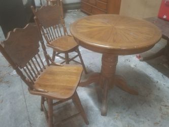 Farmhouse Table And Chairs