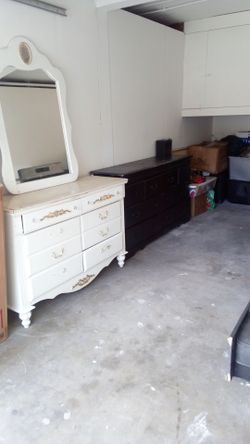 Mirror dresser