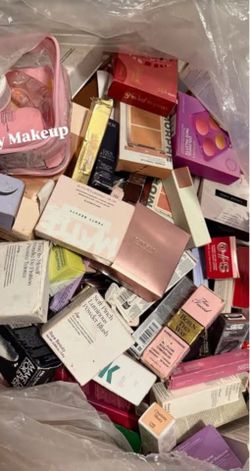 High end makeup 140pcs