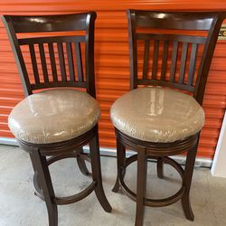 Two Swivel Cushioned Bar / Dining Table Stools Excellent Condition $100 For Both PRICE IS FIRM