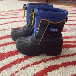 Snow boots Totes size 11 kids 