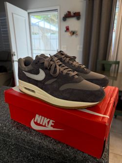 Nike air max 1 soft grey Men’s Size 10.5