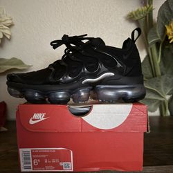 nike vapor max, yeezy, nike blazers