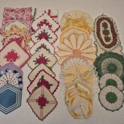 Vintage Doilies (Lot)