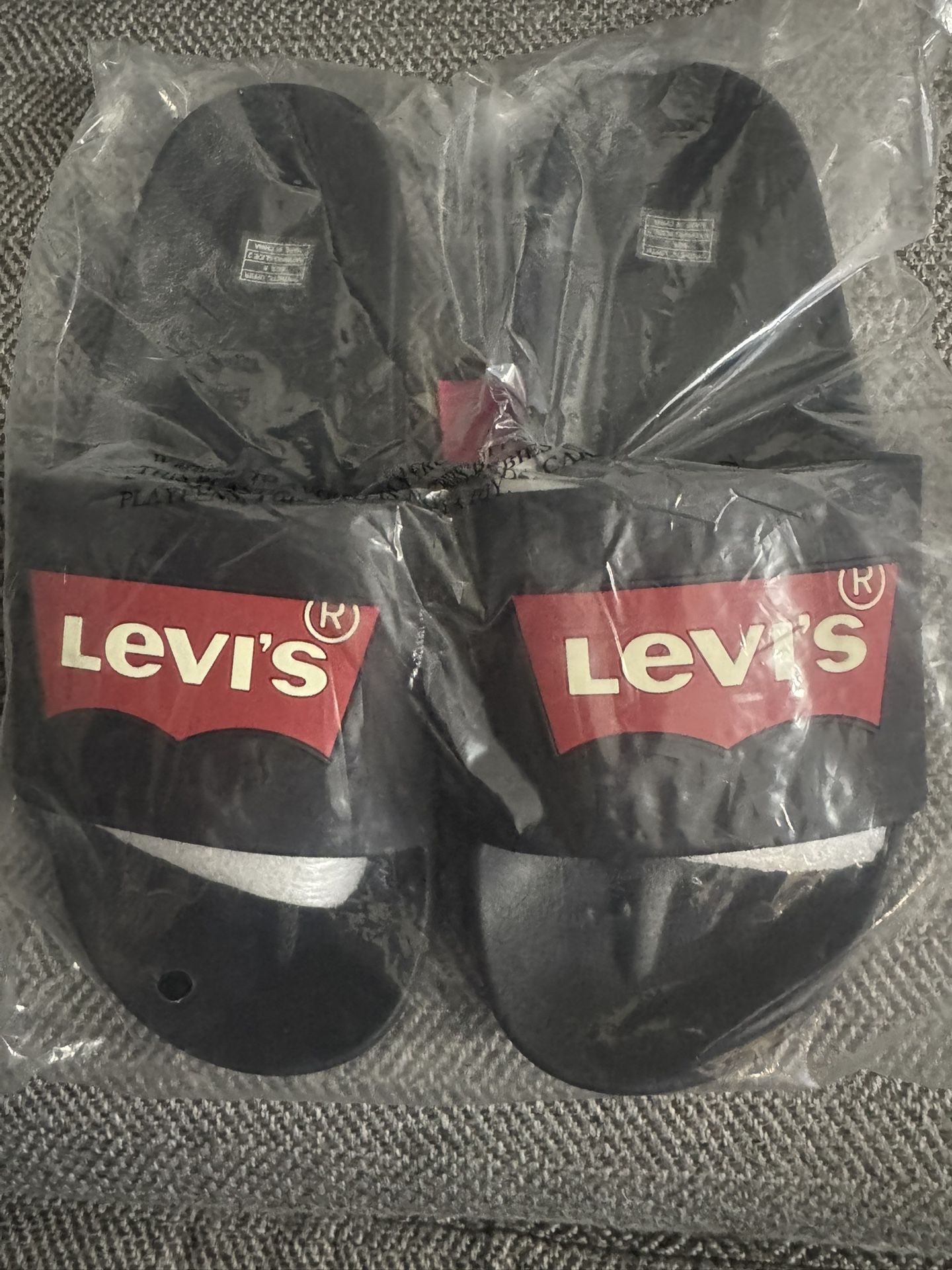Levi’s Sandals 