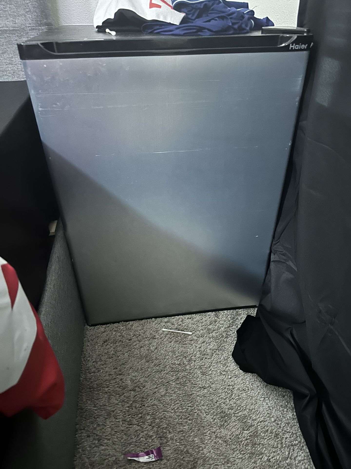 Haier Mini Fridge