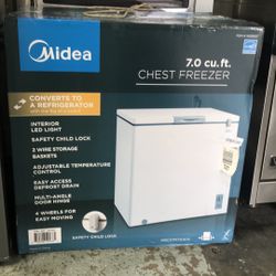 NEW IN BOX MIDEA CHEST FREEZER 7 CU FT 