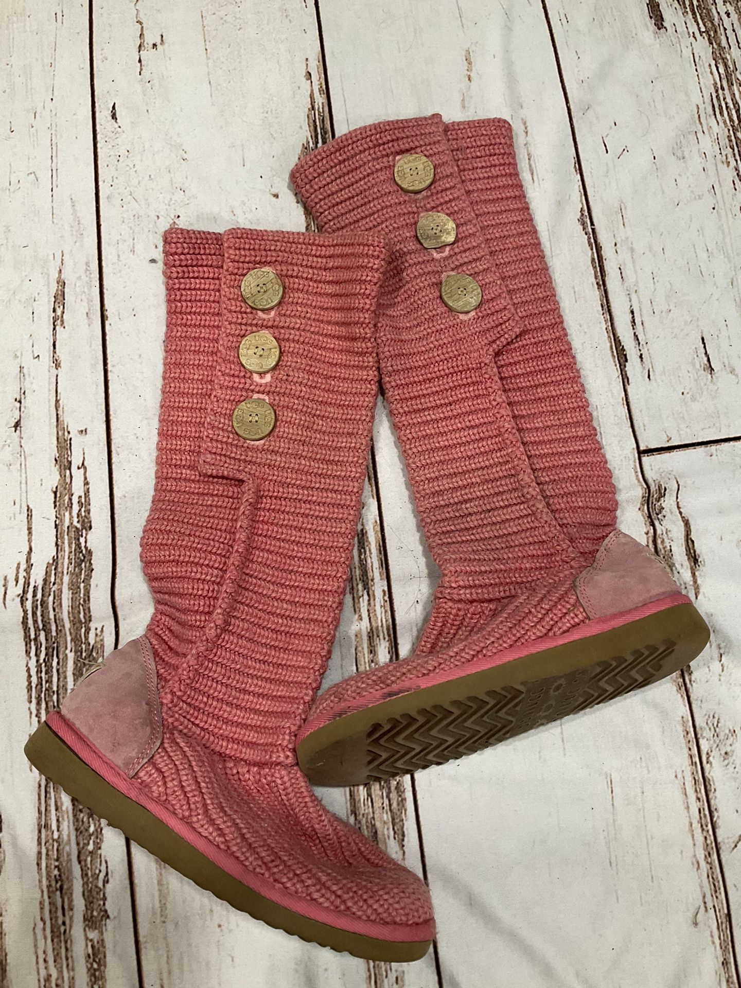 UGG AUSTRALIA CLASSIC CARDY KNIT SWEATER PINK WOVEN BUTTON BOOTS