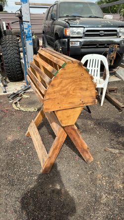 Horse saddle stand
