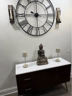 80 buffet table obo clock 40$ obo