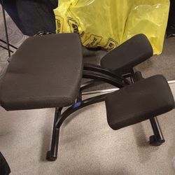 Ergonomic Kneeling Chair