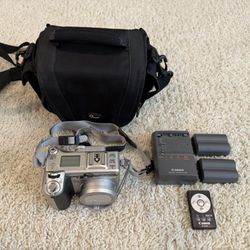 Canon G6 - 7.1 MP camera w/ 2 batteries, charger, carrying case