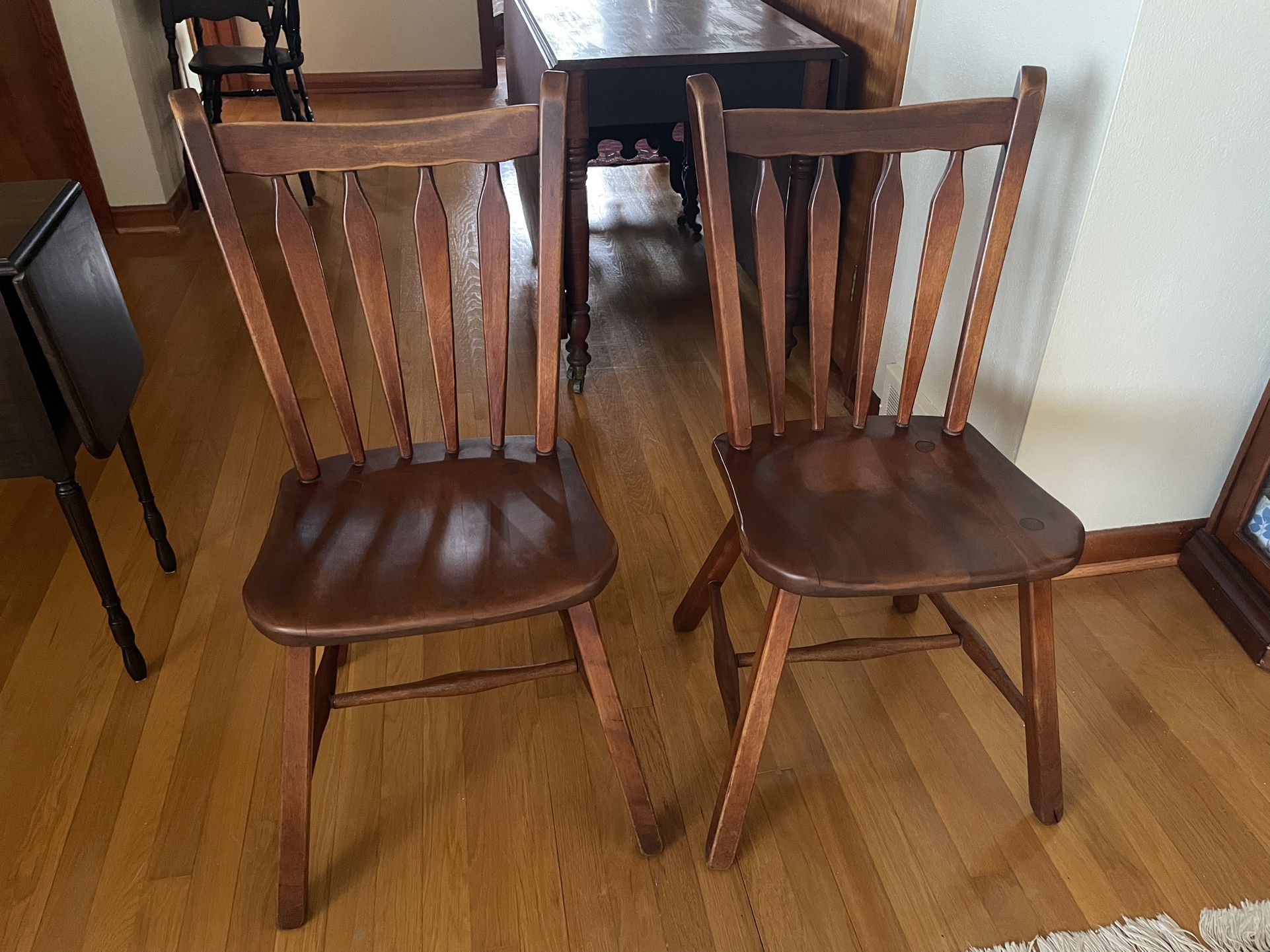 Pair of Vintage Cushman Colonial Creations Maple Plank Seat Chairs