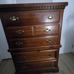 Wooden Dresser 5 Drawers 