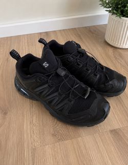Salomon Size 11.5 y BRUNT Size 11