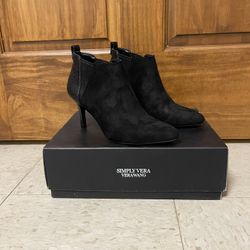 Size 6 - Simply Vera Suede Heels