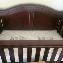 BABY CRIB WITH MATTRESS AN DRESSER 