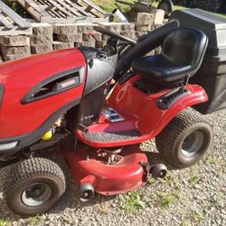 Craftsman Riding Lawnmower