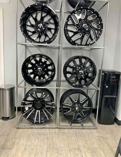 Dually Wheels & Tires