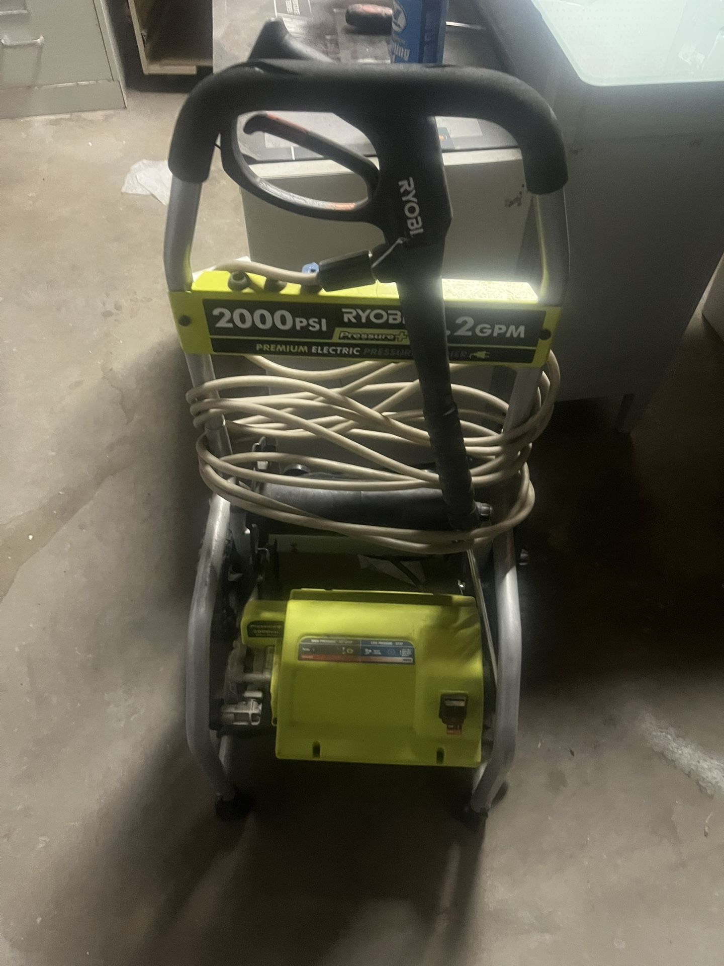 Pressure Washer Model 2000