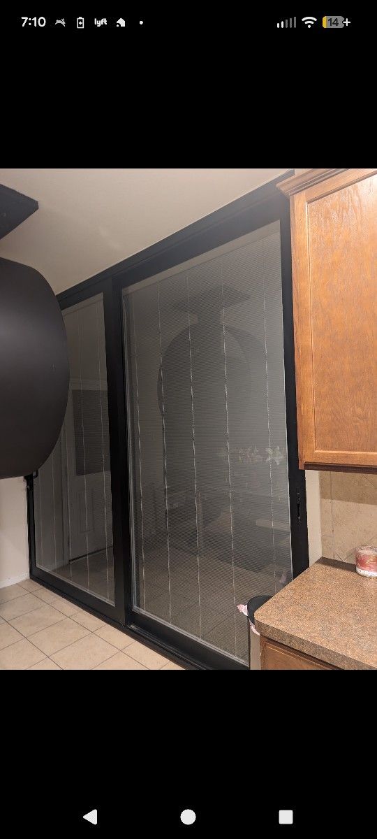 Free 2 Electric Glass Doors With Blinds 10 Feet