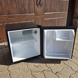 Mini Refrigerator 