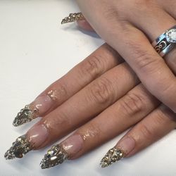 Nails 