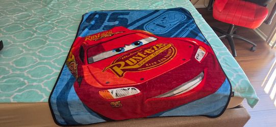 Disney Pixar Cars Lightning McQueen Kids Blanket