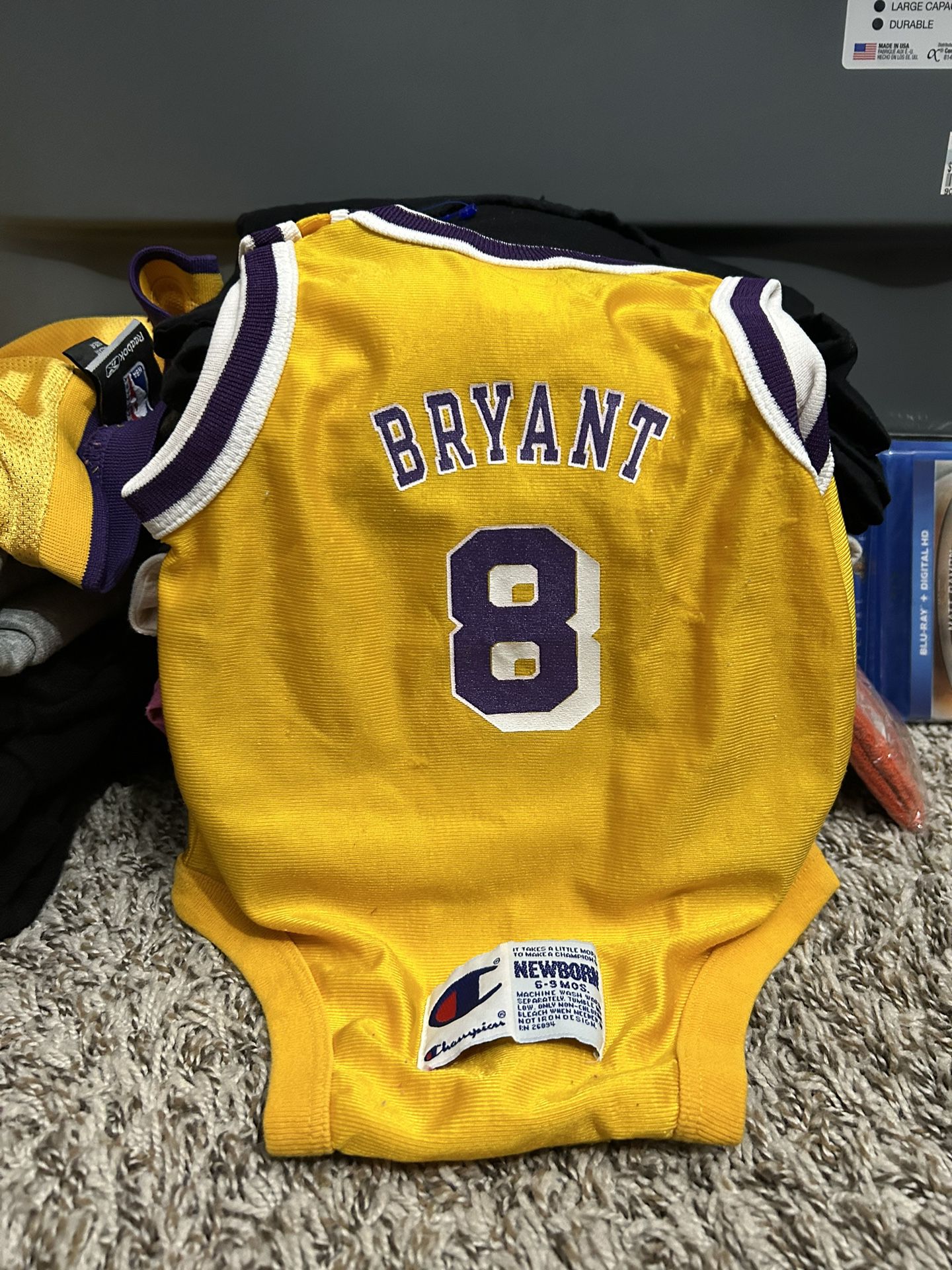 Kobe Bryant Onesie And Shaq Jersey Size 4t for Sale in Santa Ana