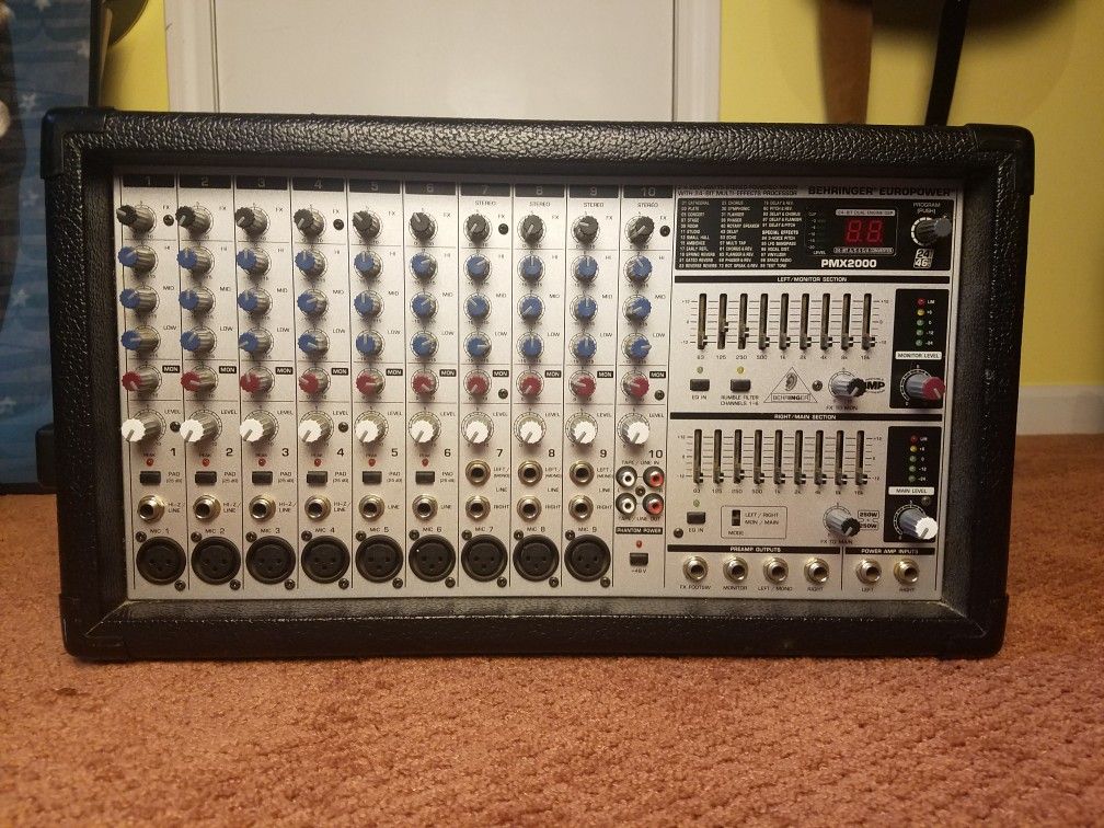 Behringer Europower PMX2000