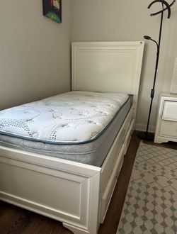 Twin Size Trundle Bed, 2 Twin Mattress and Nightstand