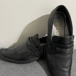 Men’s Guess Leather Shoes Size 8