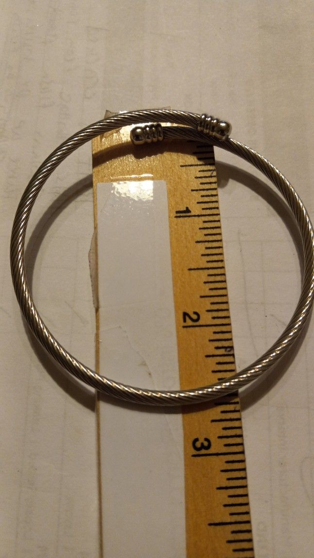 Silver Tone Cable Bracelet 