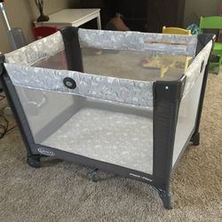 Play pen 