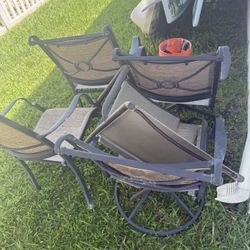 Free Patio Tables And Chairs