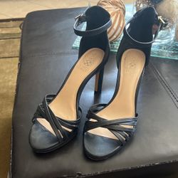Vince Camuto 