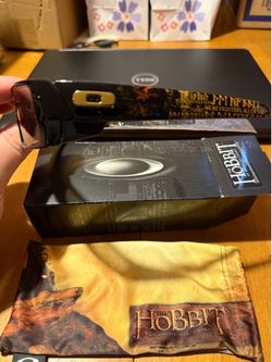 Oakley gascan Troy Lee spider and the hobbit sunglasses