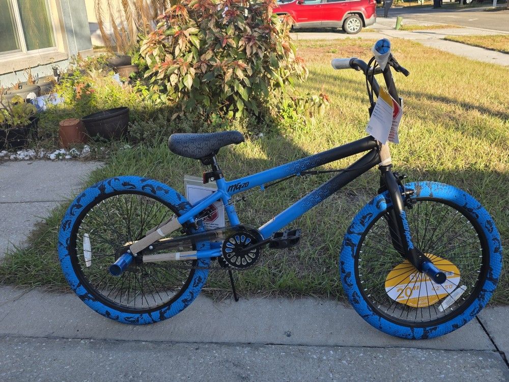 New MaddGear MG20 BMX Bike