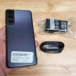Samsung Galaxy S21, Factory Unlocked,  Excellent Condition.  Like New 
