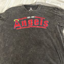 XL angels shirt