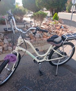 Townie Electric bike (no charger)