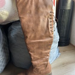 Woman’s Boots 