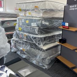 Outlet Mattresses Up To 74% Off!