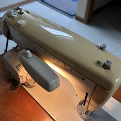 Singer Sewing Machine