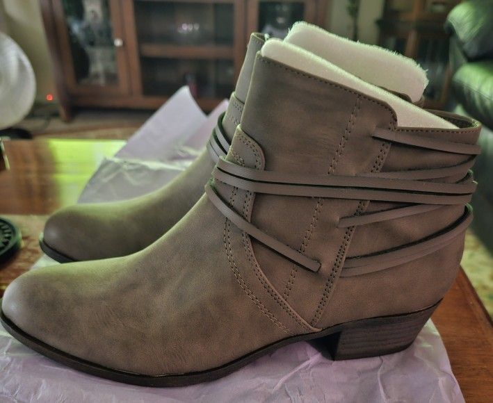 Madina Women's Boots