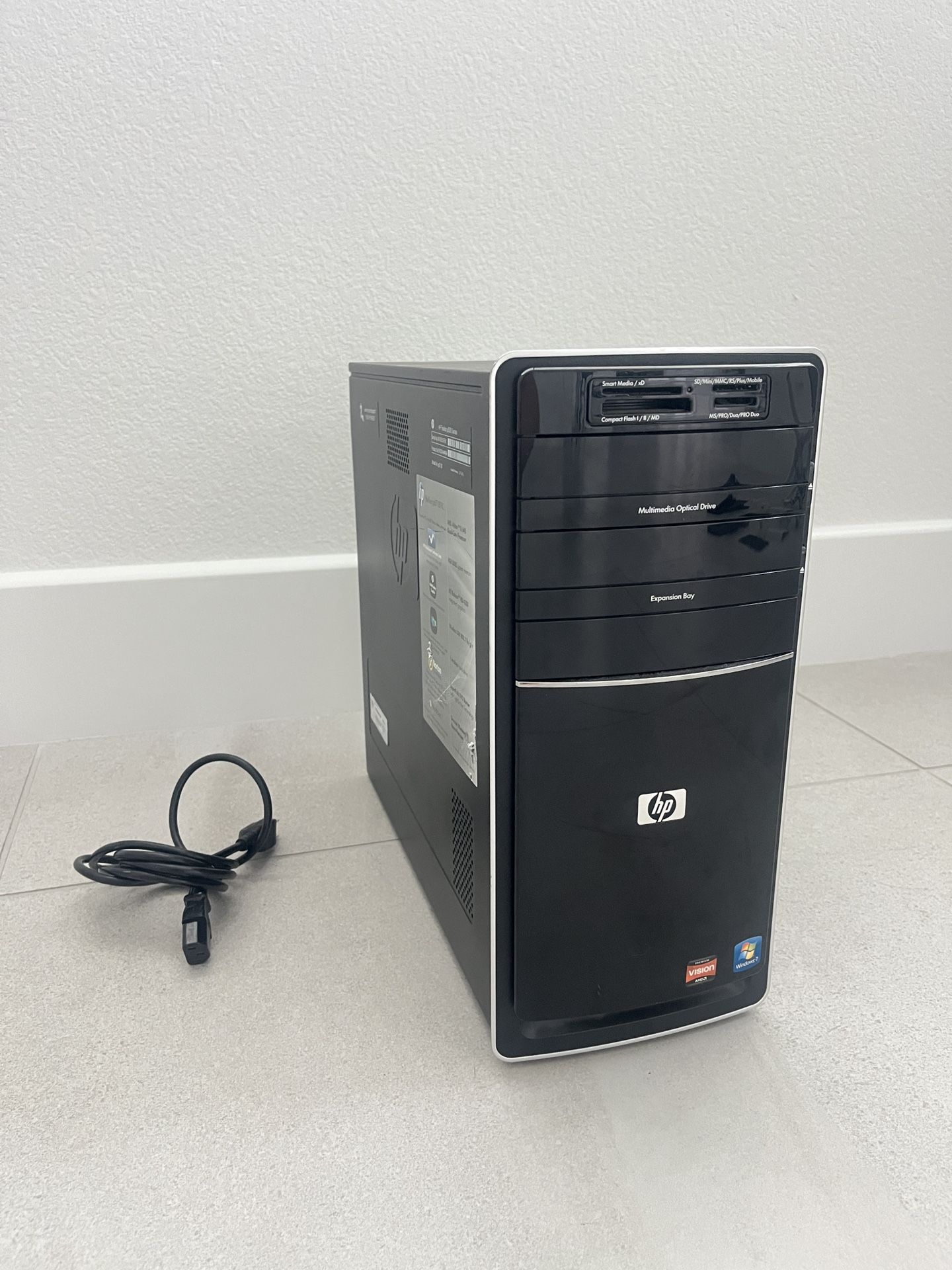 HP Computer - No hard Drive - read Description